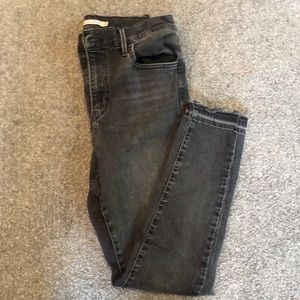 Levi’s women’s black skinny high rise jeans size 30